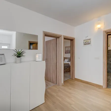 Aurora Mare Villa *
