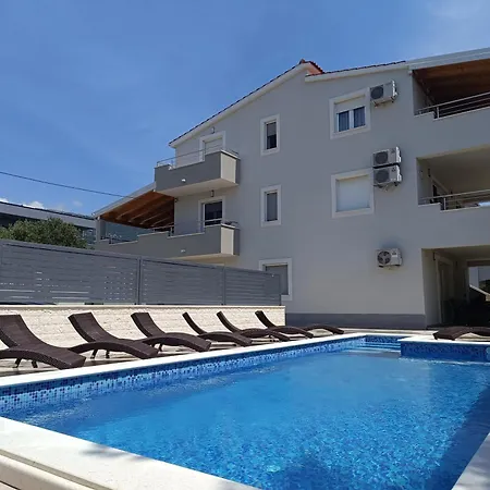 Aurora Mare Villa